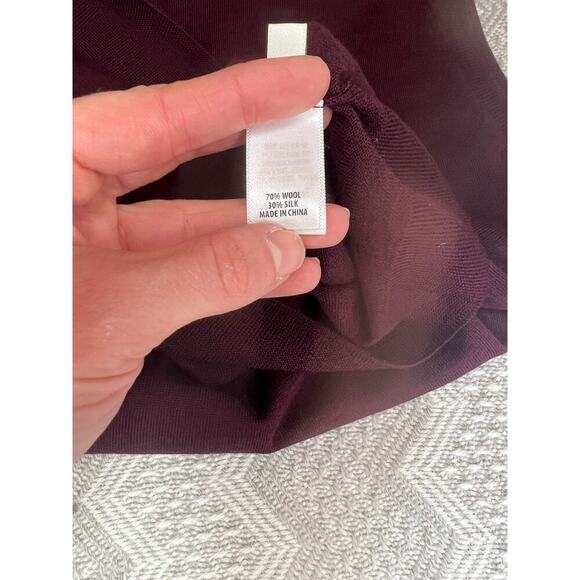 St. John Sleeveless Wool & Silk Sweater in Aubergine size S NWT Sophisticated - Picture 6 of 9